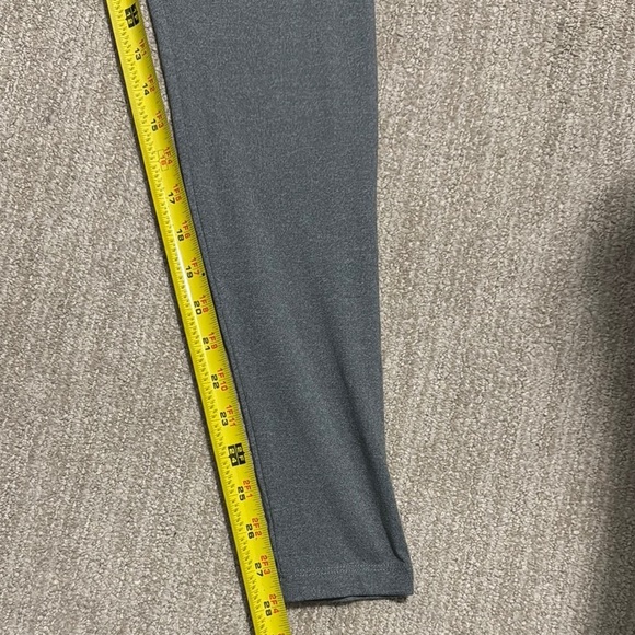 Gymshark Women’s Leggings Size M Gray Two Tone Criss Cross Waist - Picture 5 of 10
